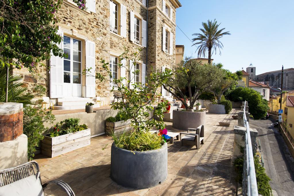 Castel Pierre Lisse Hyères